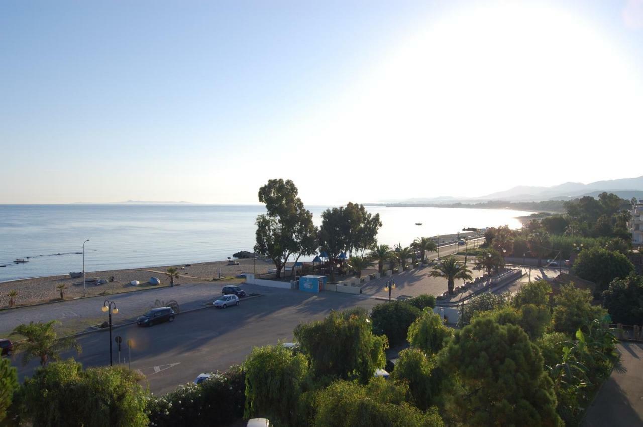 Golfo Di Tindari Apartments Falcone Εξωτερικό φωτογραφία