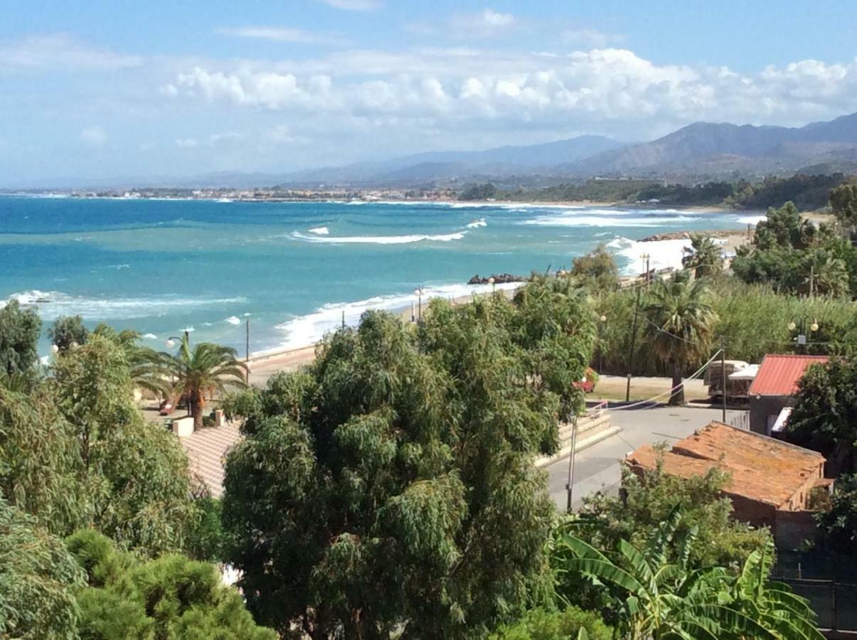 Golfo Di Tindari Apartments Falcone Εξωτερικό φωτογραφία