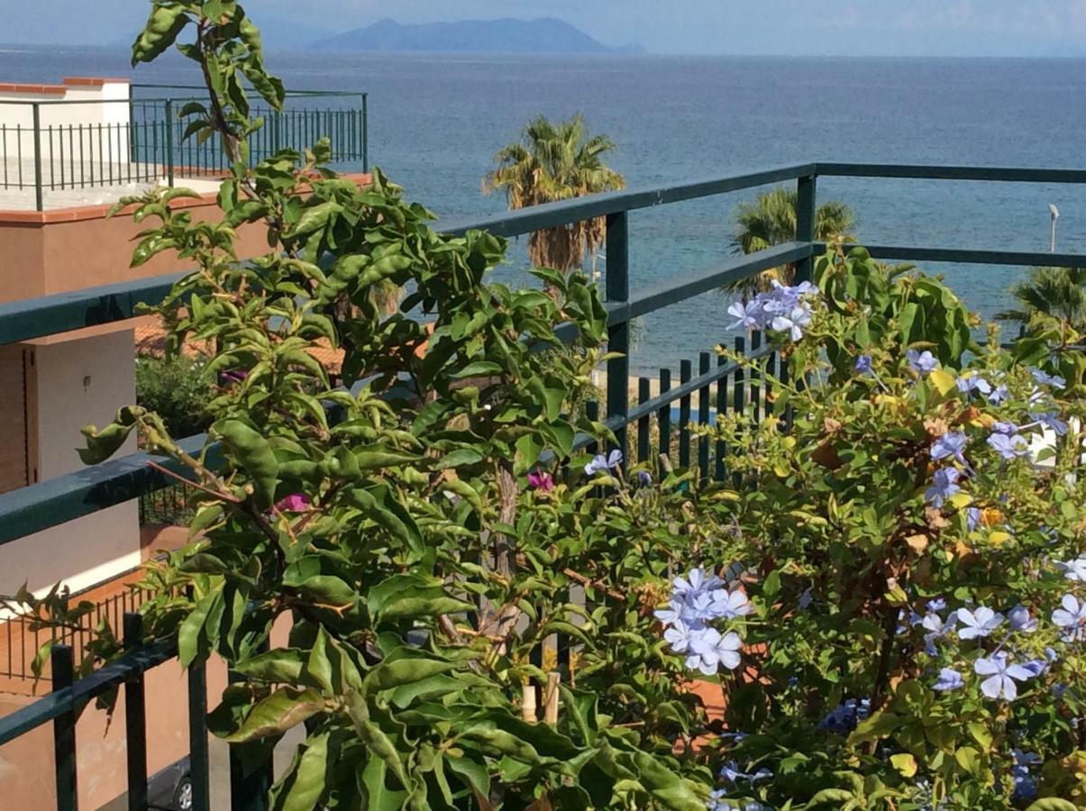 Golfo Di Tindari Apartments Falcone Εξωτερικό φωτογραφία